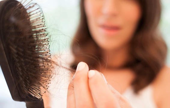 Ξέρατε ότι το στρες καταστρέφει τα μαλλιά σας;