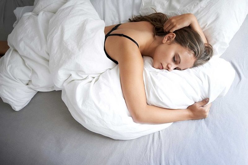 Μία κακή συνήθεια στον ύπνο που αυξάνει τον κίνδυνο κατάθλιψης