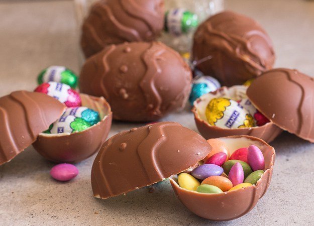 Τα 11 βήματα για τα σοκολατένια πασχαλινά αυγά!