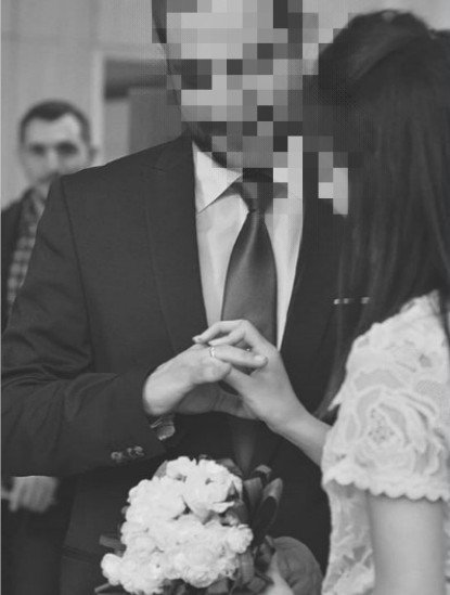 Zευγάρι της κυπριακής σόουμπιζ έχει επέτειο 1 χρόνο γάμου και το γιορτάζει με άγνωστες γαμήλιες εικόνες