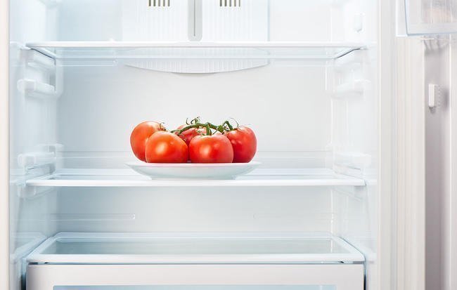 8+1 τροφές που δεν πρέπει να βάζετε στο ψυγείο