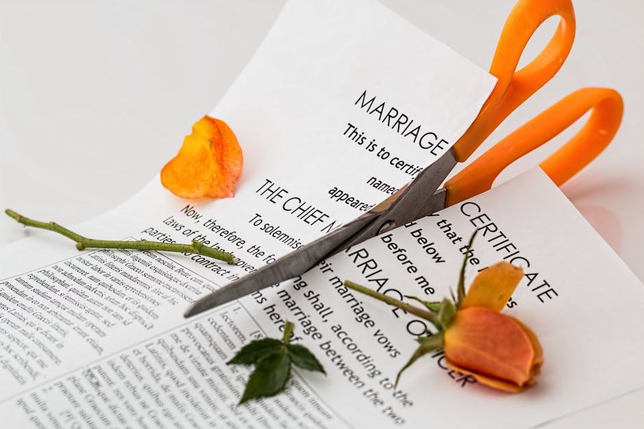 4 βασικοί λόγοι που οδηγούν στο διαζύγιο