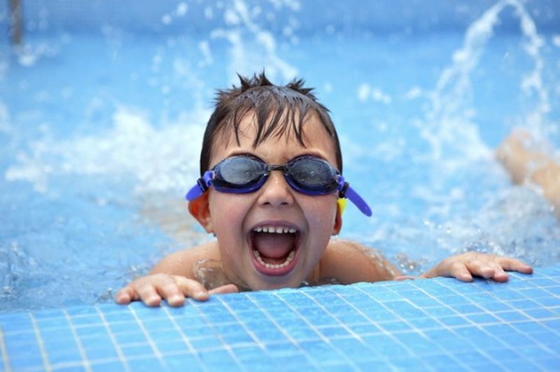 Γιατί κάνει καλό η κολύμβηση στο παιδί;