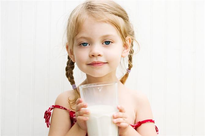 Τι μπορείς να κάνεις όταν αρνείται να πιει το γάλα