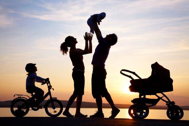 Δημήτρης Δημητρίου: Πρόταση  για αύξηση της άδειας μητρότητας και της άδειας πατρότητας