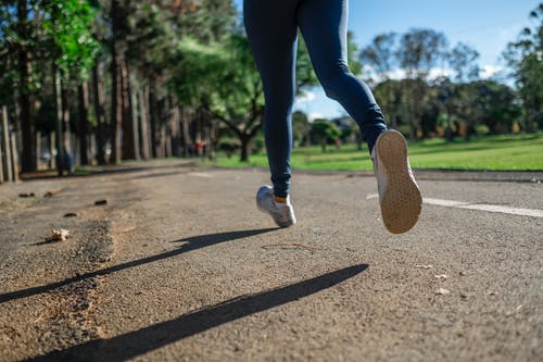 Οι απαραίτητες ασκήσεις πριν το τρέξιμο