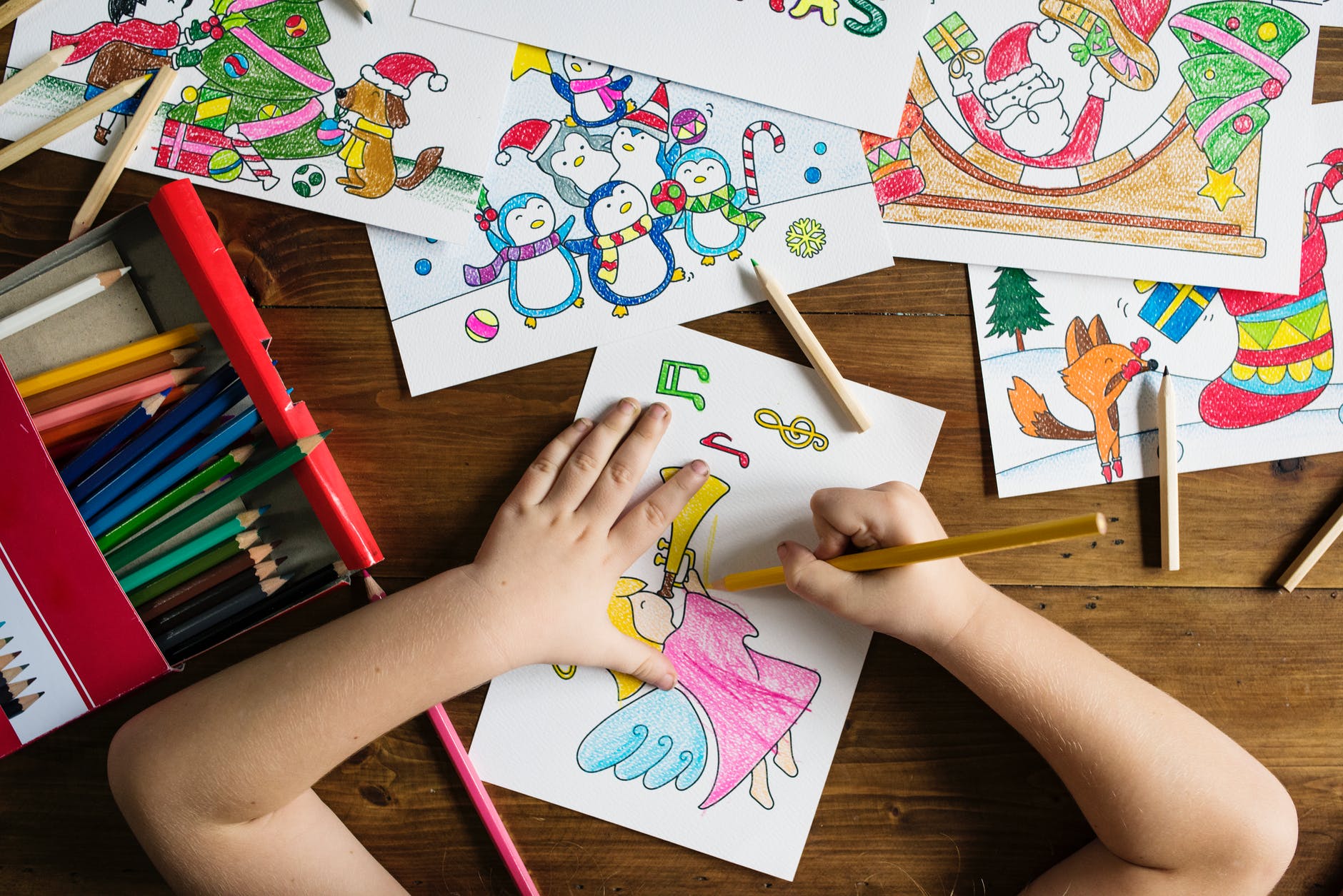 20 παιδαγωγικοί τρόποι να απασχολήσετε ένα μικρό παιδί (σύμφωνα με την Montessori)