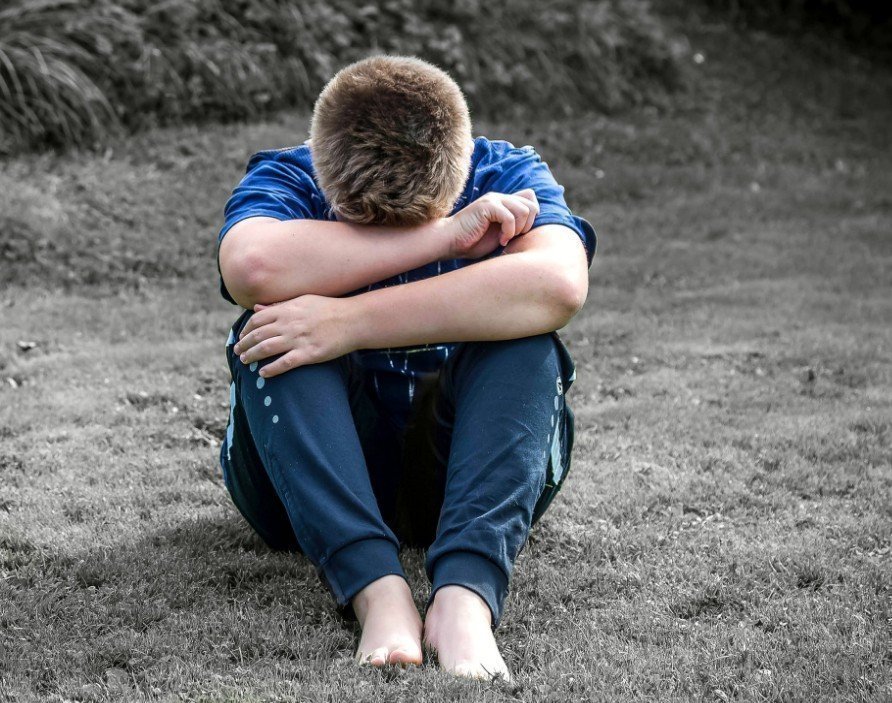 Πώς η εξουθένωση των γονιών προκαλεί ψυχική ανισορροπία στα παιδιά- γράφει η ψυχολόγος Στέφανη Ναζίρη