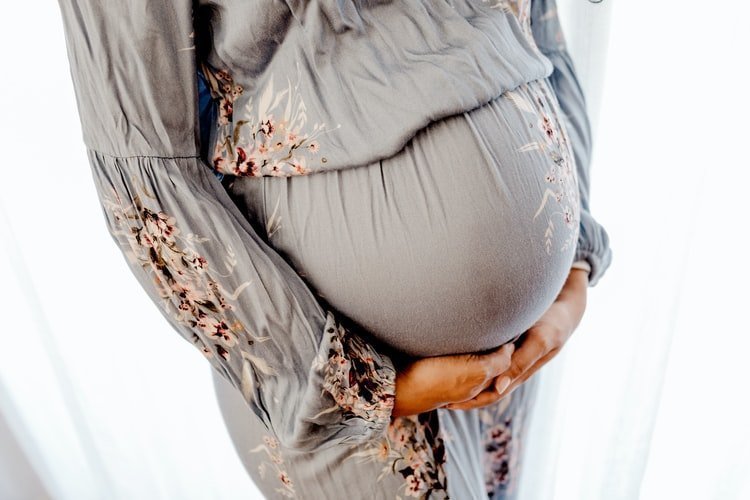 Επιτρέπεται η τσίχλα στην εγκυμοσύνη;