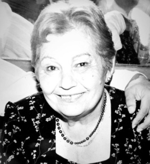 Σοκαρισμένη Κύπρια παρουσιάστρια: Βρήκε την γιαγιά της νεκρή!
