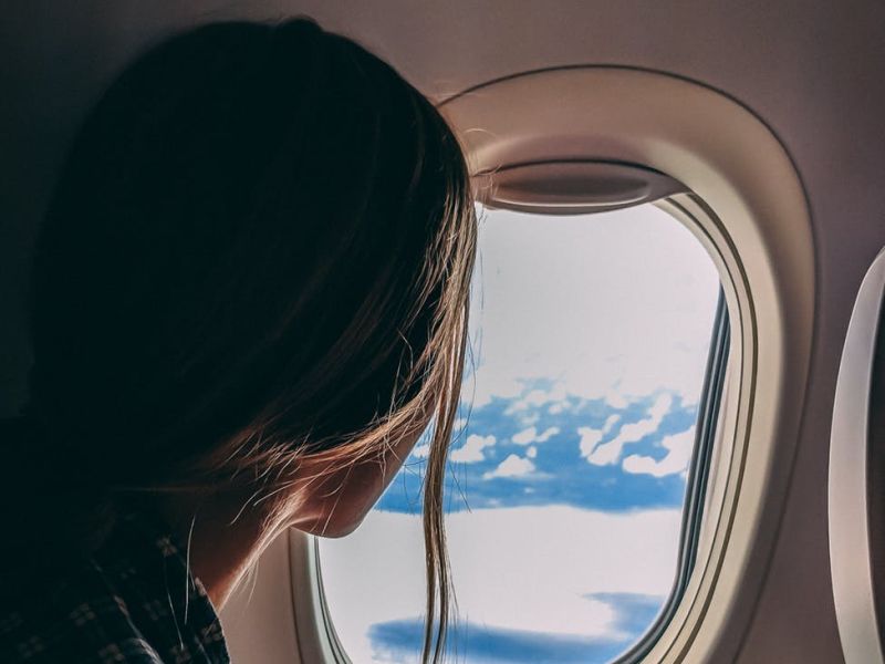 Ταξίδι με αεροπλάνο: Τι να κάνεις για να προστατευτείς από τον κορονοϊό