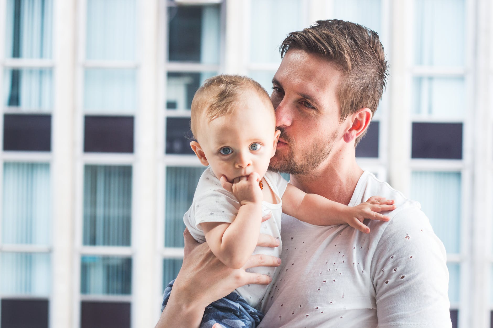Το viral γράμμα ενός πατέρα: «Ανάλαβε το μερίδιο της ευθύνης σου στο σπίτι»